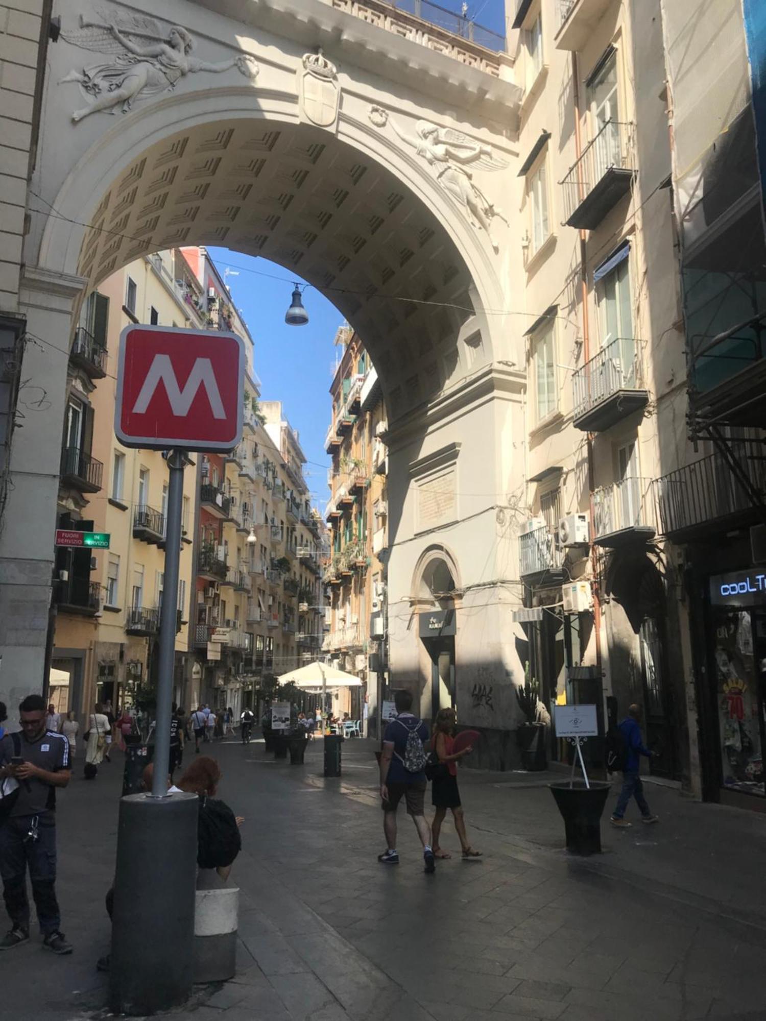Ponte Di Chiaia * Naples
